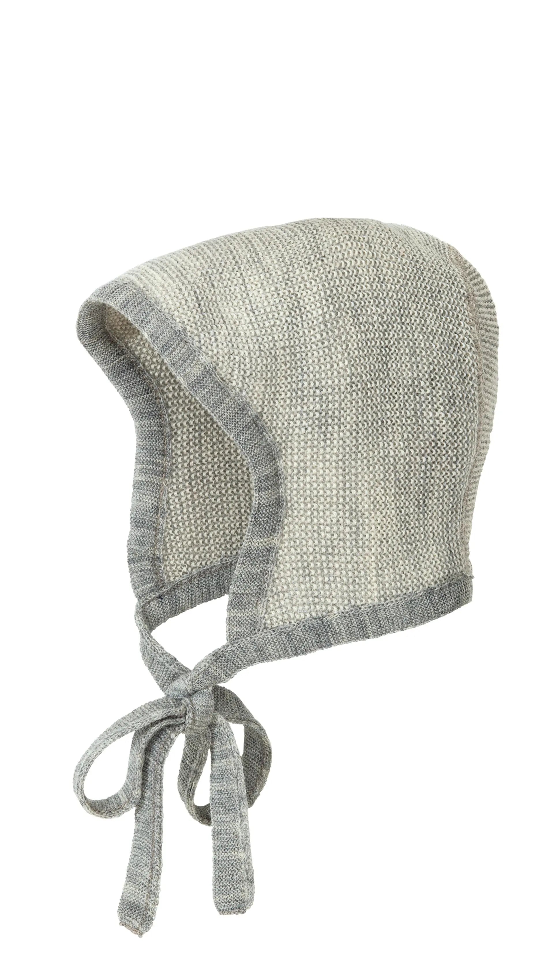 Knitted Bonnet disana